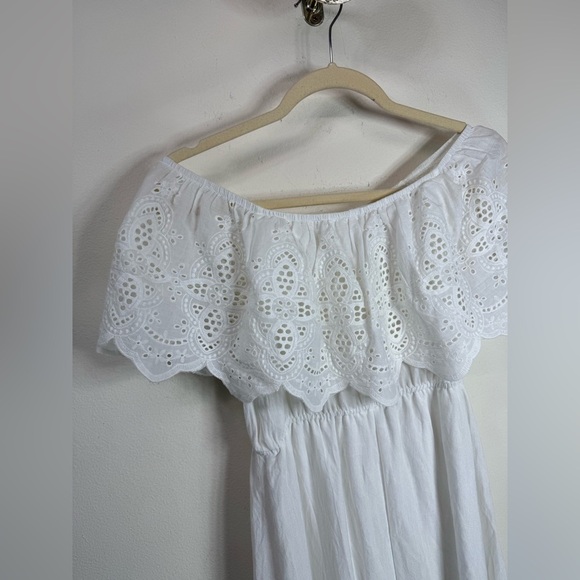 (R9)PINKBLUSH White off-the-shoulder dress with ruffles and eyelet embroidery S - Picture 8 of 14